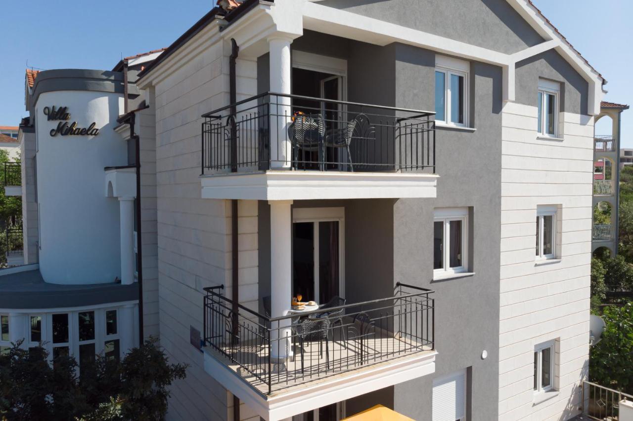 Island Resort Mihaela - Happy Rentals Trogir Exterior photo
