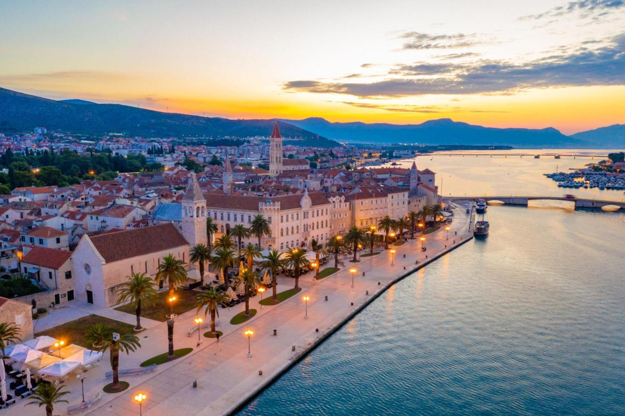 Island Resort Mihaela - Happy Rentals Trogir Exterior photo